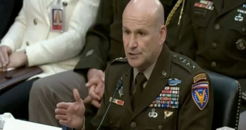 Gjenerali i NATO-s: Duhen dërguar më shumë trupa dhe artileri në Kosovë