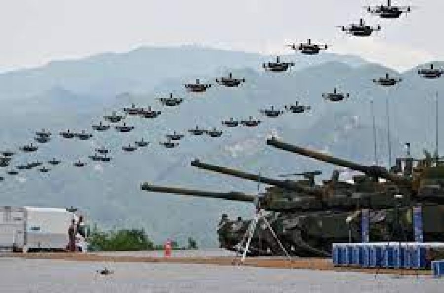 Çfarë po ndodh? Koreja e Jugut kryen stërvitje me artileri në kufirin me Korenë e Veriut