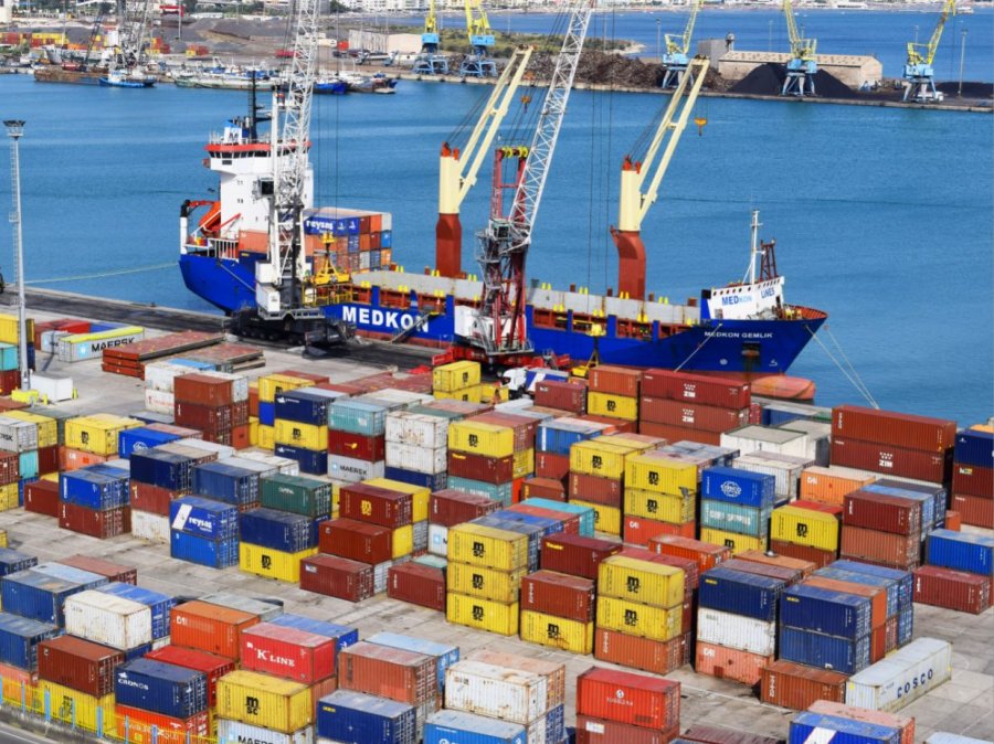 BIRN: Eksportet në pikiatë, deficiti tregtar arrin në mbi 1.1 miliardë euro