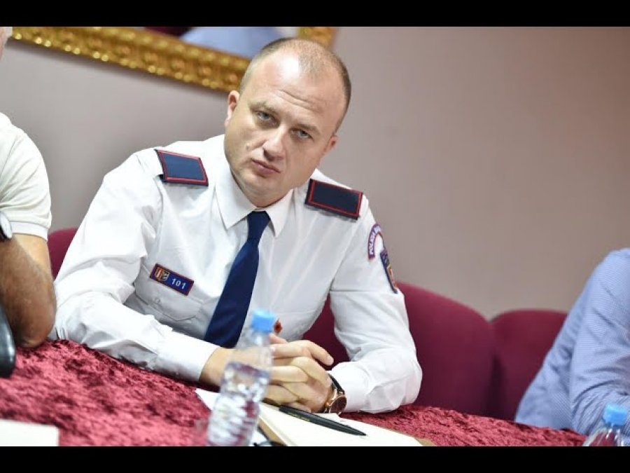 Banda e drejtorëve të Veliajt/ Ermal Kapllani si ‘shef patronazhimi’, ja mesazhet në shkelje të ligjit …