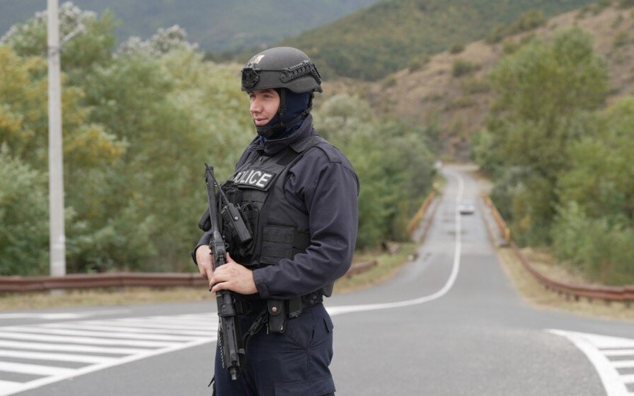 Shpërthim në një shtëpi në Zveçan, policia dyshon se u përdor granatë