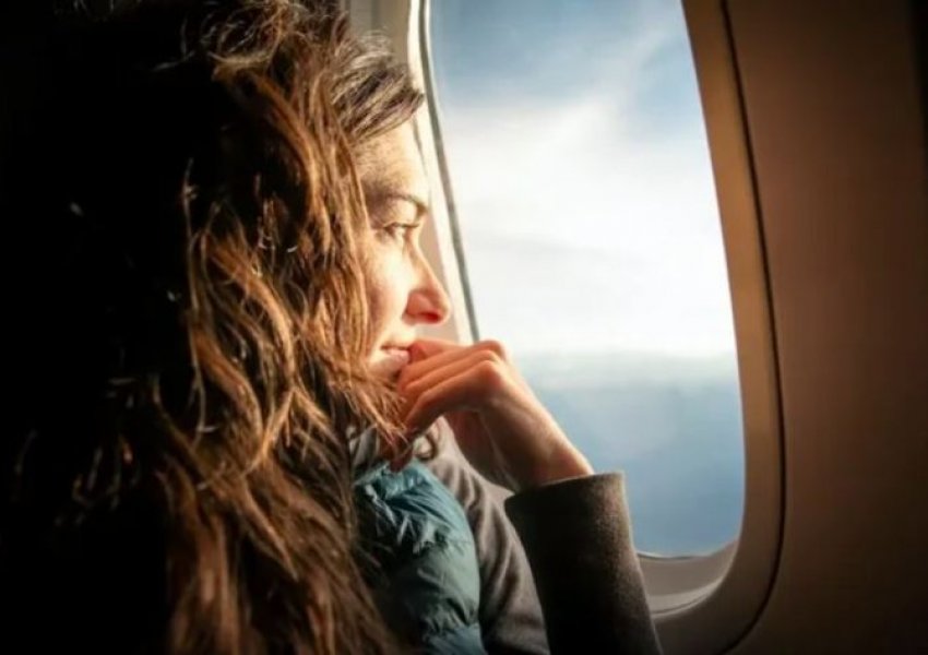 Aerofobia: Ç’duhet të dish për frikën nga fluturimet me avion