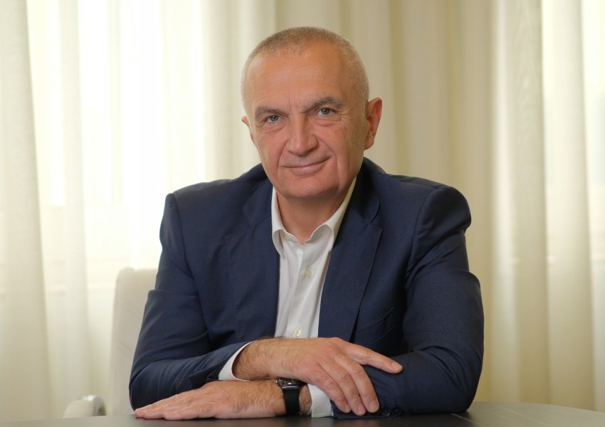 Ilir Meta ja merr këngës për liderin e opozitës, Sali Berisha