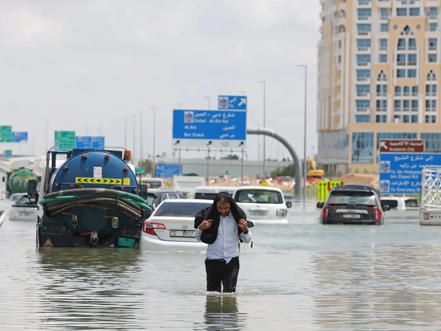 Përmbytja do t’i kushtojë Dubait mbi 1 miliardë dollarë, del në pah problemi me sigurimet