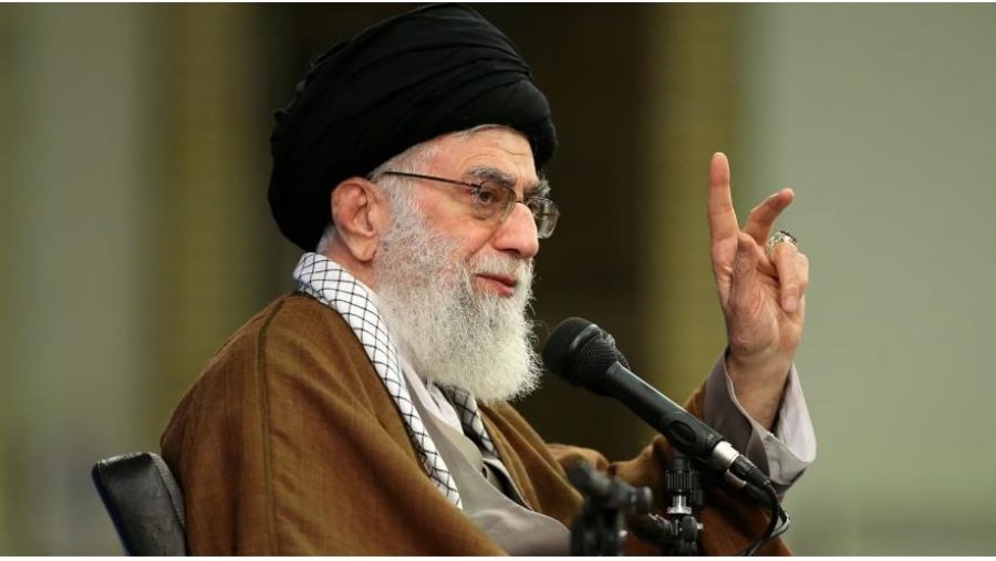 Khamenei: Irani demonstroi fuqinë e tij kundër Izraelit