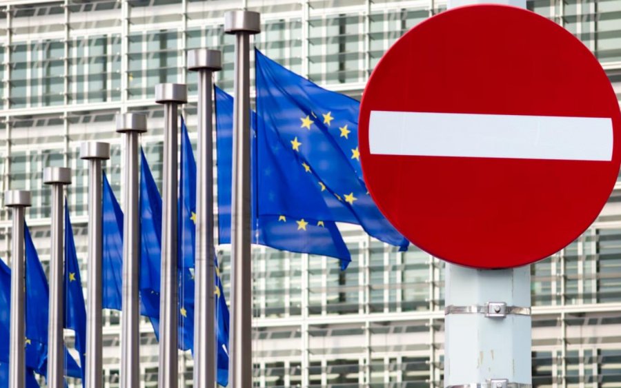 Pse BE ja nuk i sanksionon politikanët e korruptuar