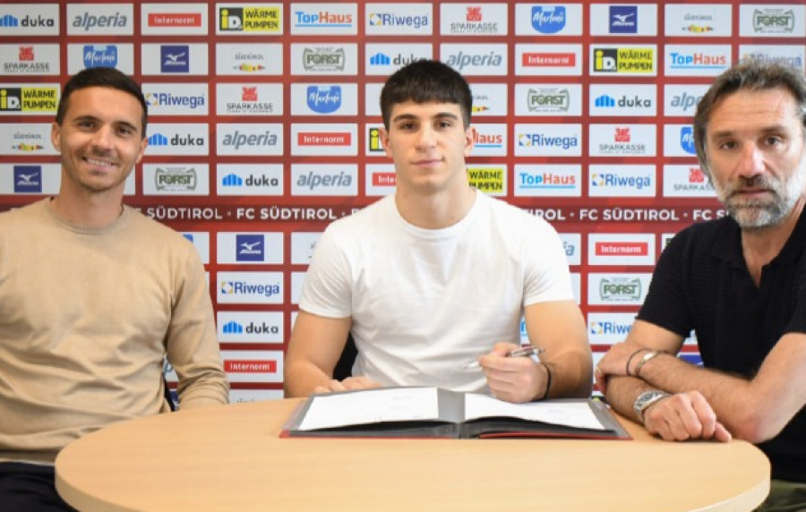 Sulmuesi i Kombëtares U-19 firmos kontratën e parë si profesionist