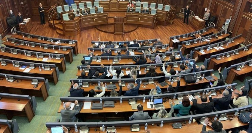 Kuvendi miraton Projektligjin për Zyrtarët Publikë