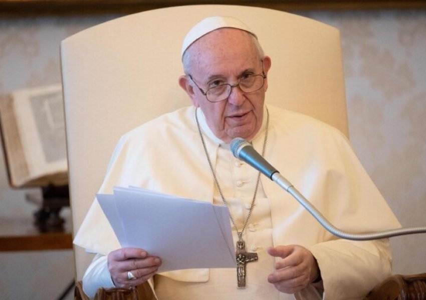 Papa Françesku sërish thirrje për negociata për paqe në Ukrainë: Ndalni luftën!
