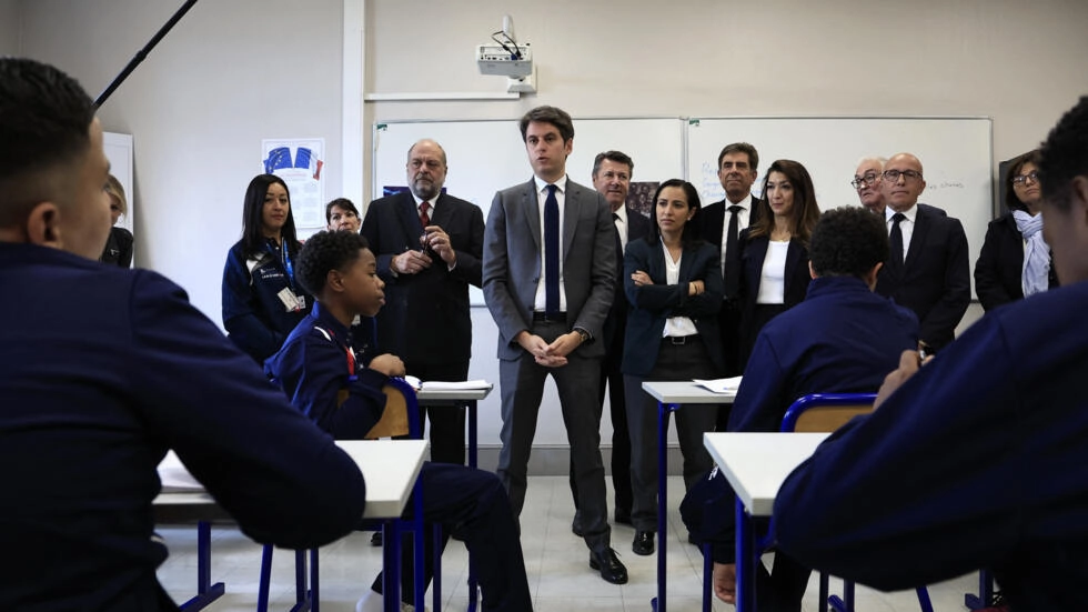 Kryeministri francez mbështet shkollat me konvikte për të trajtuar adoleshentët e dhunshëm