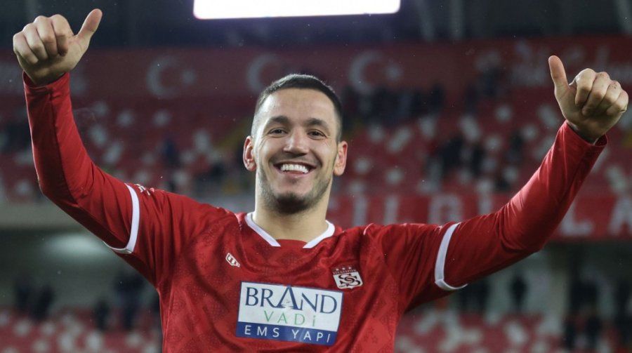 Galatasaray kërkon Rey Manaj, Sivasspor vendos çmimin 