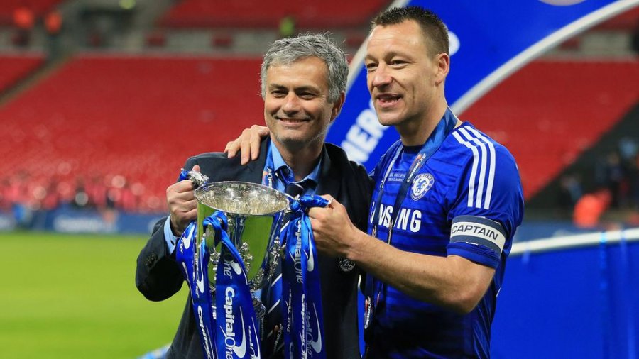 John Terry për Mourinhon: Na tmerroi në fillim te Chelsea