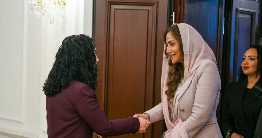 Osmani takon princeshën Lamia, ia jep Kosovës një donacion të rëndësishëm për shëndetin qytetarëve