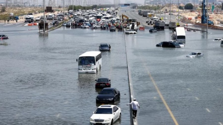 Përmbytjet vdekjeprurëse të Dubait, shkencëtarët bëjnë zbulimin e frishkëm! Një nga shkaktarët kryesor të kësaj katastrofe është…