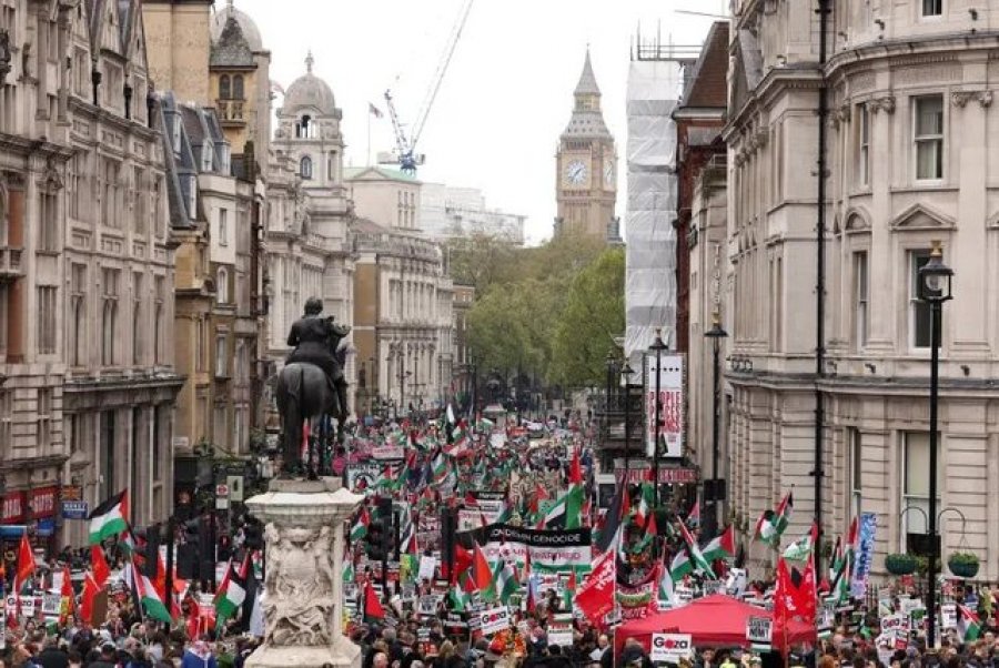 Protestuesit pro-palestinezë në Londër: Stop gjenocidit në Gaza