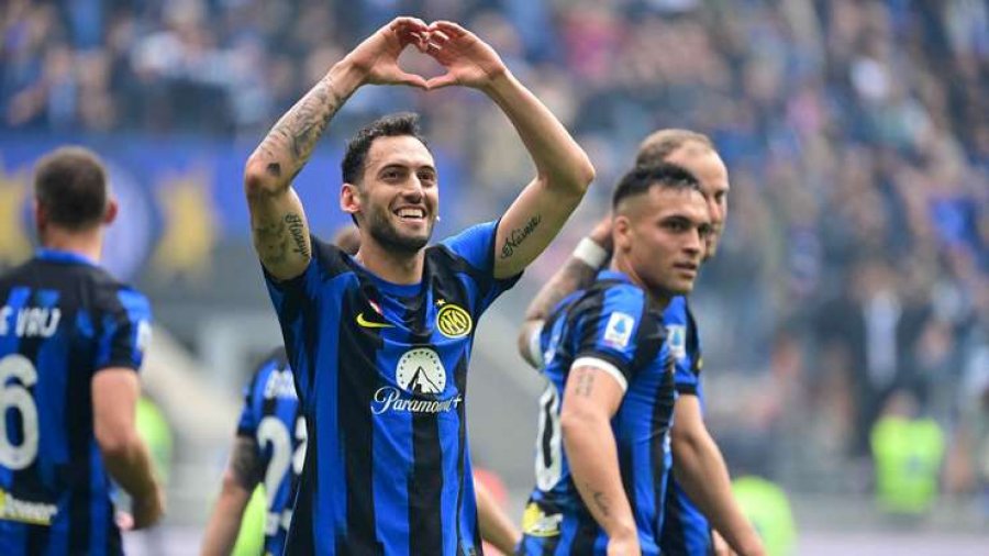 Çalhanoglu shënon 2 gola dhe i lë vendin Asllanit, Interi mposht Torinon dhe nis e feston me tifozët titullin