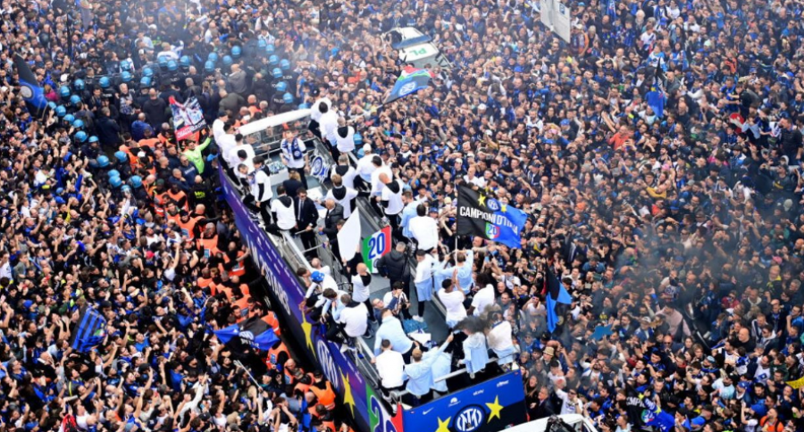 Festa e titullit të Interit, rreth 350 mijë tifozë në rrugët e Milanos
