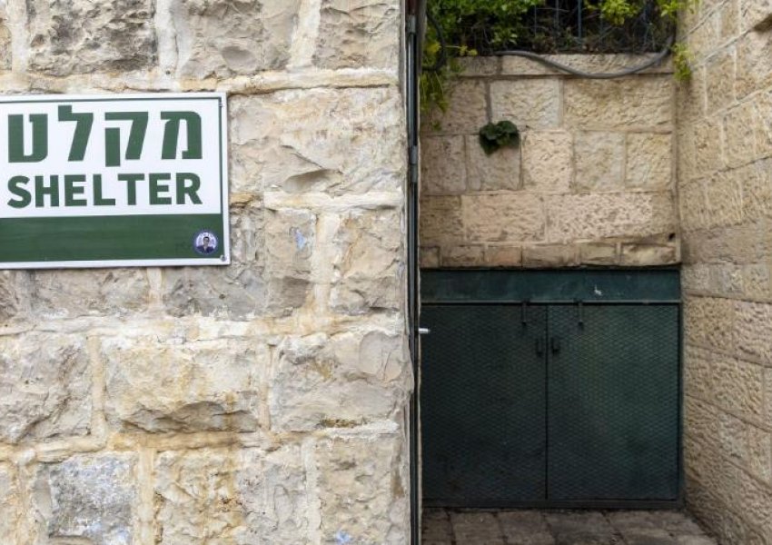 Izraeli ‘përgatit’ qytetarët për luftë, fluks blerjesh në supermarkete