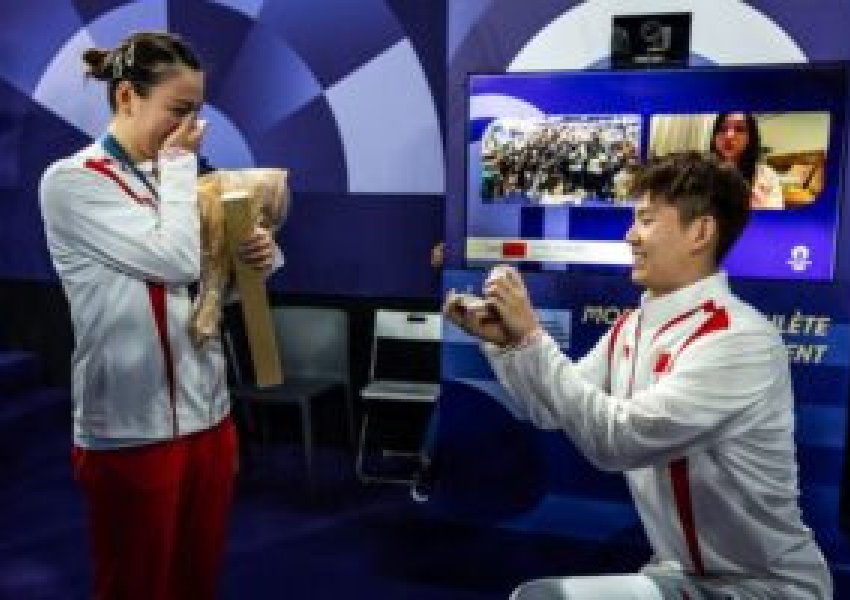Fituan medalje të artë, 30-vjeçarja merr propozim nga 'shoku' i shkuadrës