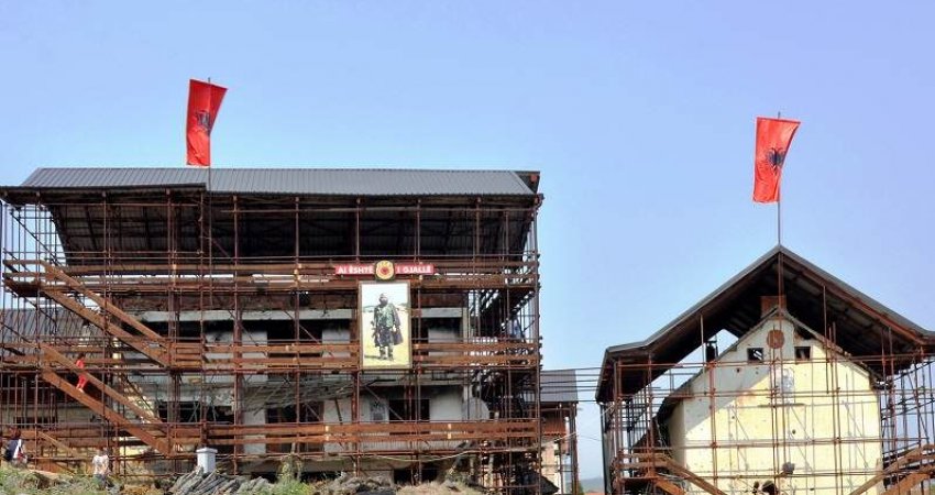 Shpaloset sot plani i kompleksit memorial “Adem Jashari”, në Prekaz