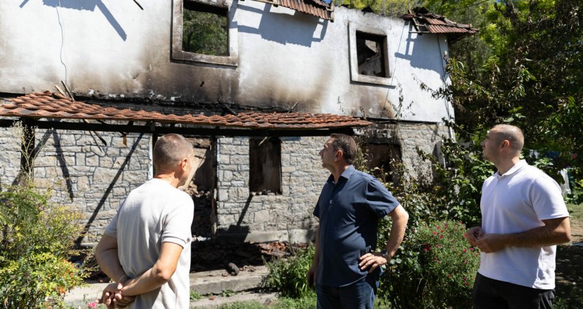 Nura viziton familjen që i’u djeg shtëpia, thotë se Komuna do t’i mbuloj shpenzimet e qirasë