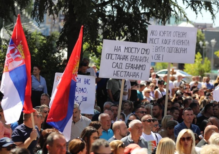Përfundon protesta e serbëve kundër hapjes së Urës së Ibrit në veri