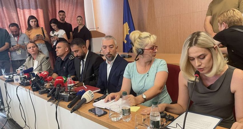 Ministri Krasniqi: Është absurde që ura e Ibrit të jetë ende e mbyllur, hapja e saj nuk është kundër askujt