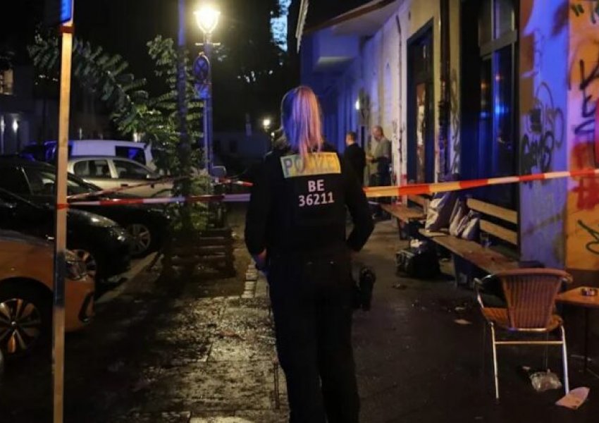 Sulme me thikë dhe 3 të plagosur/ Çfarë ndodhi në Berlin