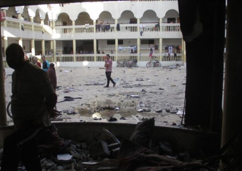Bota myslimane dënon sulmin izraelit ndaj besimtarëve palestinezë në shkollën e Gazës