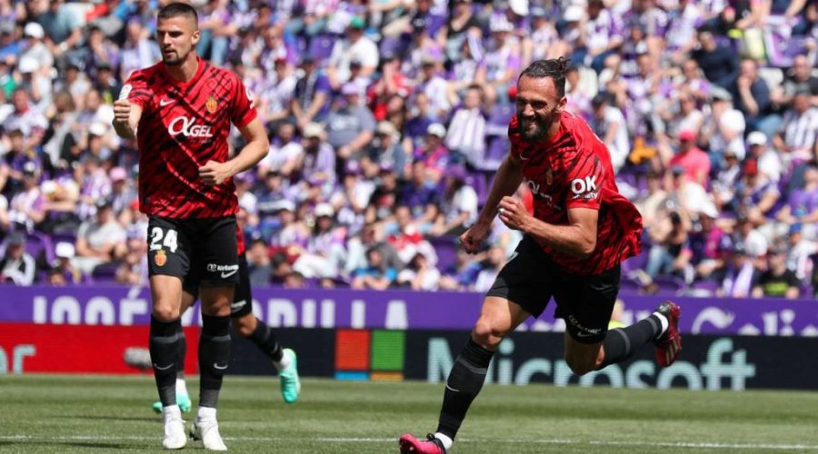 Një ‘gjigant’ për sulmin, Besiktasi bind Vedat Muriqin