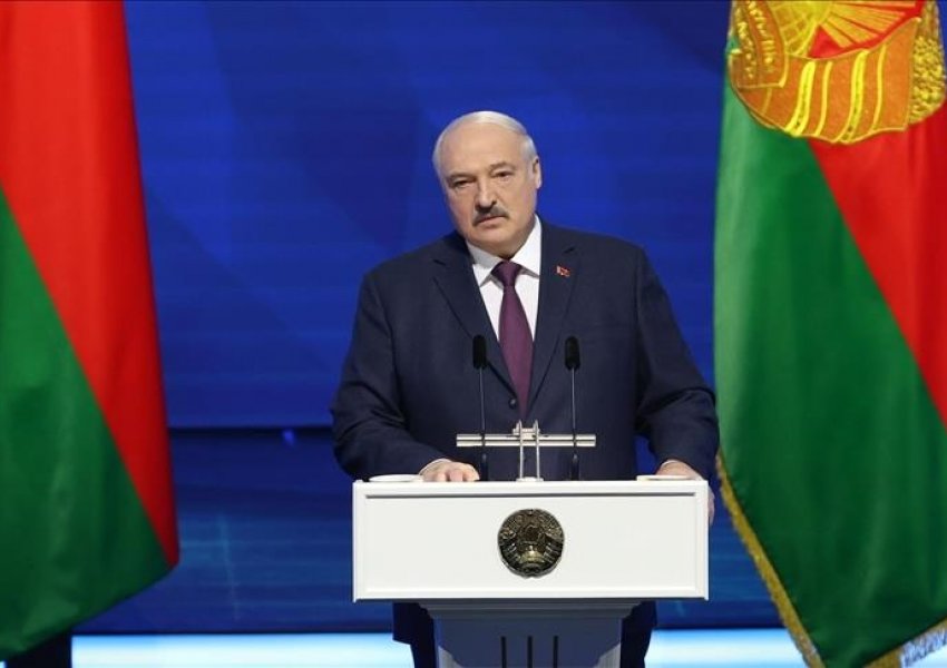 Trupat në kufi me Ukrainën, Lukashenko: Një dyzinë dronë ukrainas shkelën hapsirën ajore...