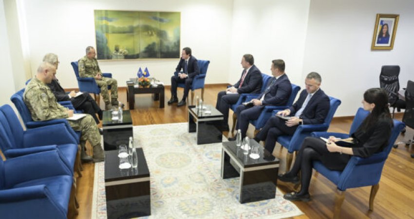 Qeveria insiston në hapje të Urës së Ibrit, KFOR do dialog politik dhe koordinim – Çka u tha pas takimit Kurti-Ulutas 