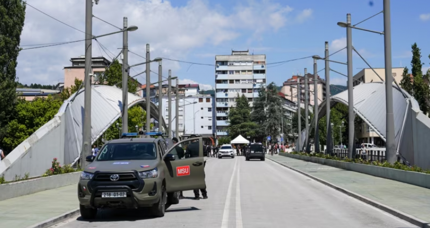 Hapja e urës, KFOR-i kërkon përmbajtje: Nuk hezitojmë të veprojmë, jemi gjithandej Kosovës
