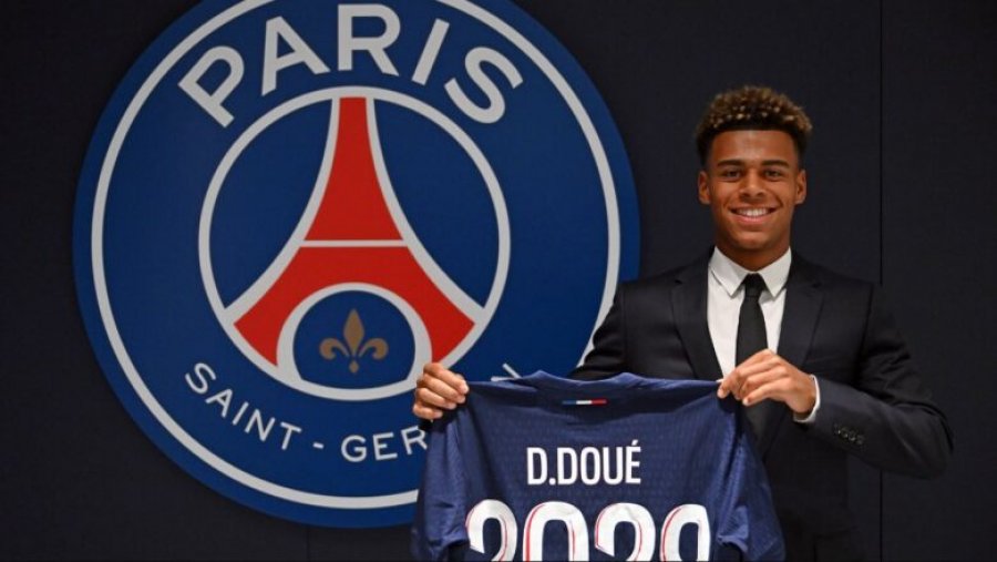 PSG nënshkruan zyrtarisht me një 19-vjeçar