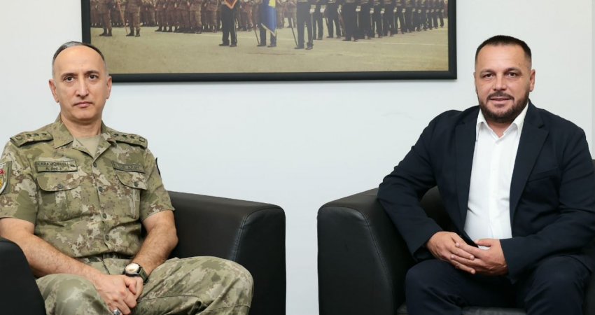 Maqedonci në takim lamtumirës me Komandantin e kontigjentit turk të KFOR-it