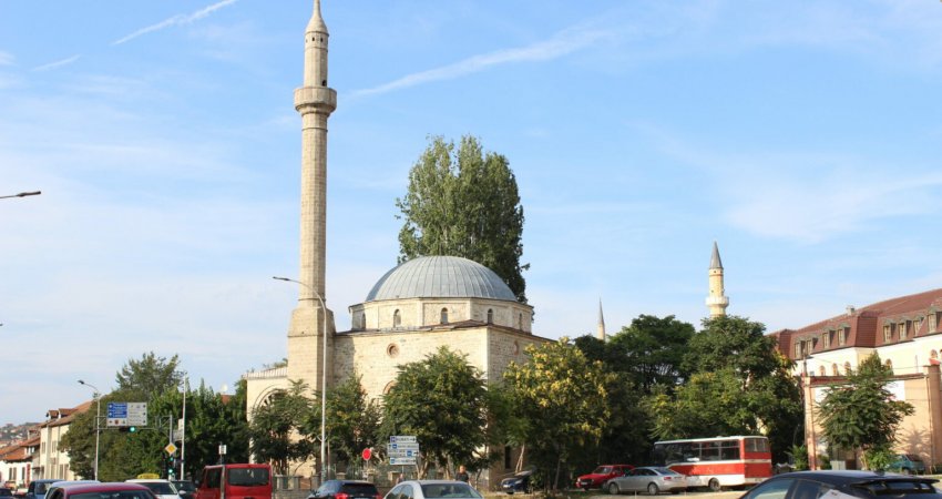 Arrestohet 52 vjeçari në Prishtinë, dyshohet për vjedhje në Xhaminë e Çarshisë