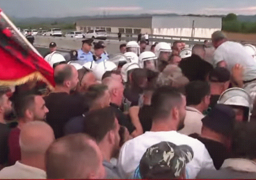 Nis protesta nga banorët e Thumanës, qytetarët përplasen me policinë duke bllokuar autostradën