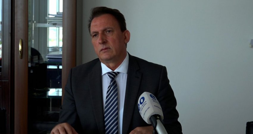 Konvertimi i patentëshoferëve ilegalë, Camaj: Mbi 6 mijë qytetarë serbë kanë aplikuar, procesi ka shkuar mirë