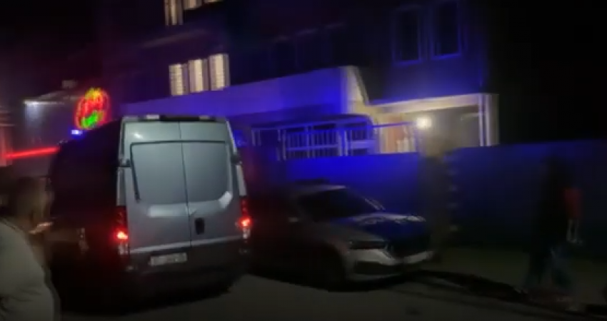 Tërhiqet nga vendngjarja trupi i pajetë i burrit që u vra sonte në Prishtinë