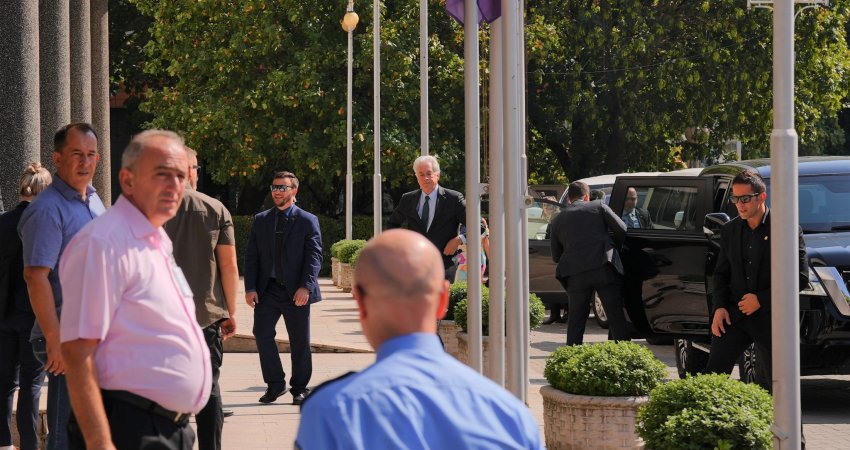 Përfundon takimi i Osmanit me shefin e CIA-s, Burns