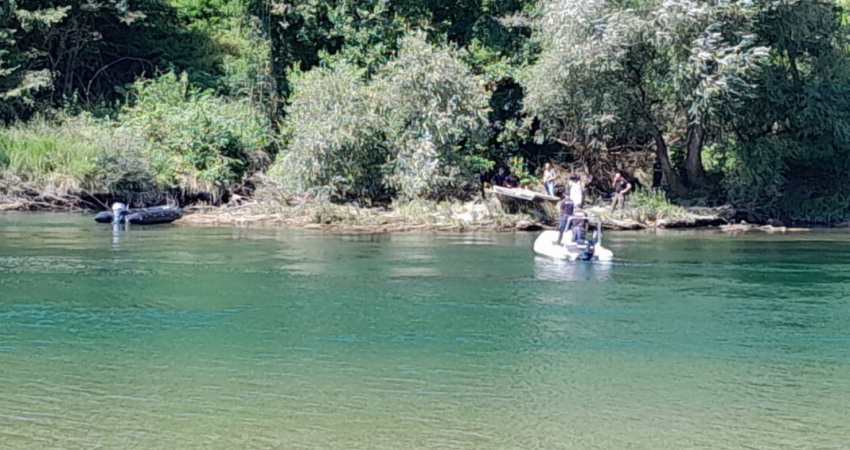 Gjenden tetë trupa të mbytur pas fundosjes së anijes në Drinë