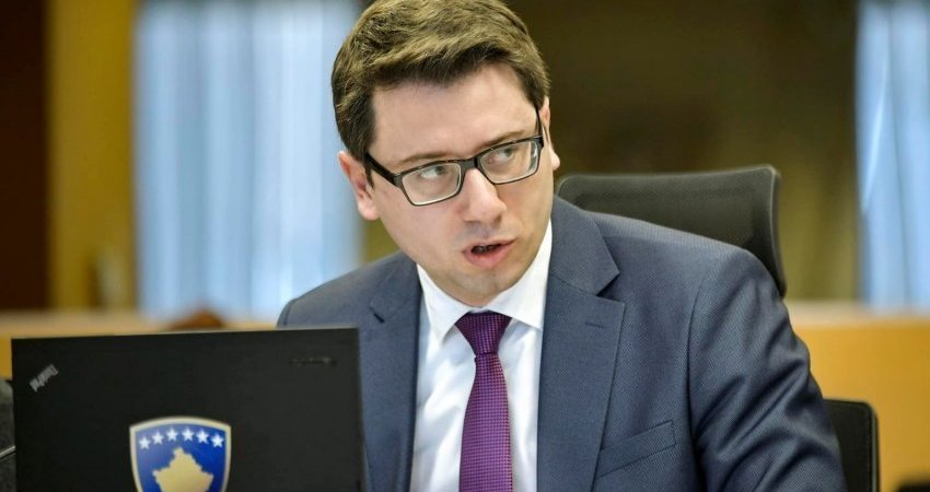 Murati: Me hyrjen e ligjit në fuqi, zyrtarisht rritet paga minimale pas më shumë se një dekade