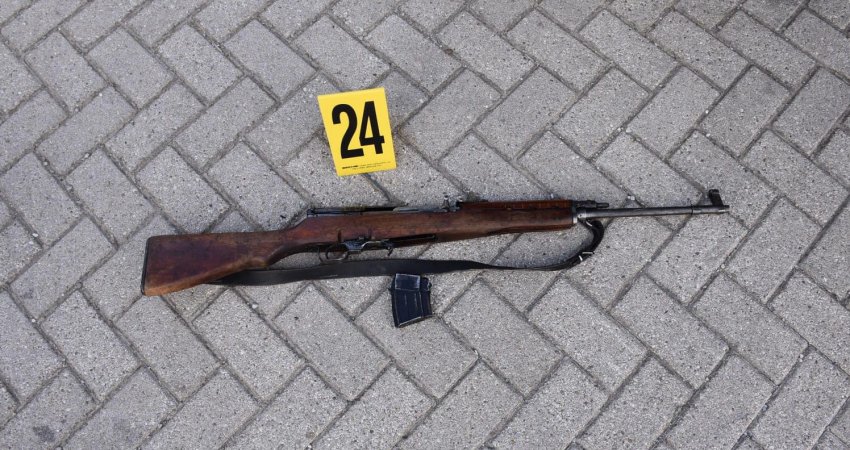 Të shtëna armësh në Suharekë, plagoset një grua dhe lëndohen gjashtë të tjerë