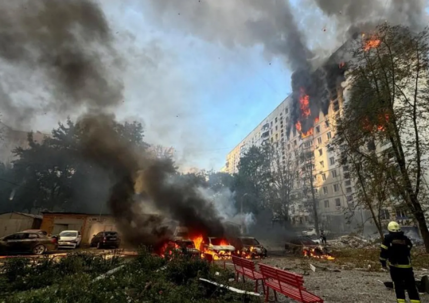Një vajzë 14-vjeçare vritet nga sulmi rus i cili goditi një shesh lojërash në Kharkiv