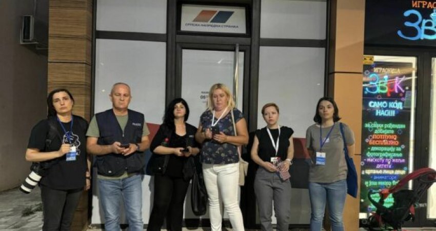 Lista Serbe mbrëmë thirri konferencë për mediume të caktuara, ankohen gazetarët serbë në veri