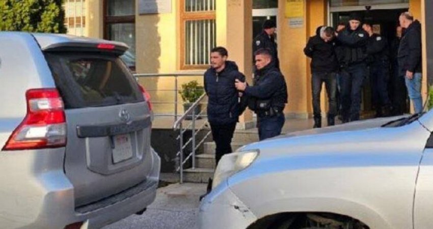 Dy ushtarët e Malit të Zi që u arrestuan në Kosovë do të suspendohen