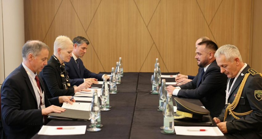 Maqedonci e Wallander diskutojnë për situatën e sigurisë në Kosovë