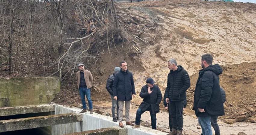 Durmishi mbikëqyr punimet në Ibër-Lepenc: Me këtë intensitet, javën tjetër fillojmë me sanimin e përhershëm të kanalit