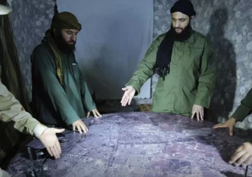 Kush është Abu Mohammed al- Golani, lideri i kryengritjes së befasishme të Sirisë?