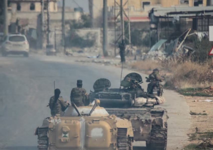 Trupat siriane kanë penguar avancimin e rebelëve drejt bazës ajrore ruse